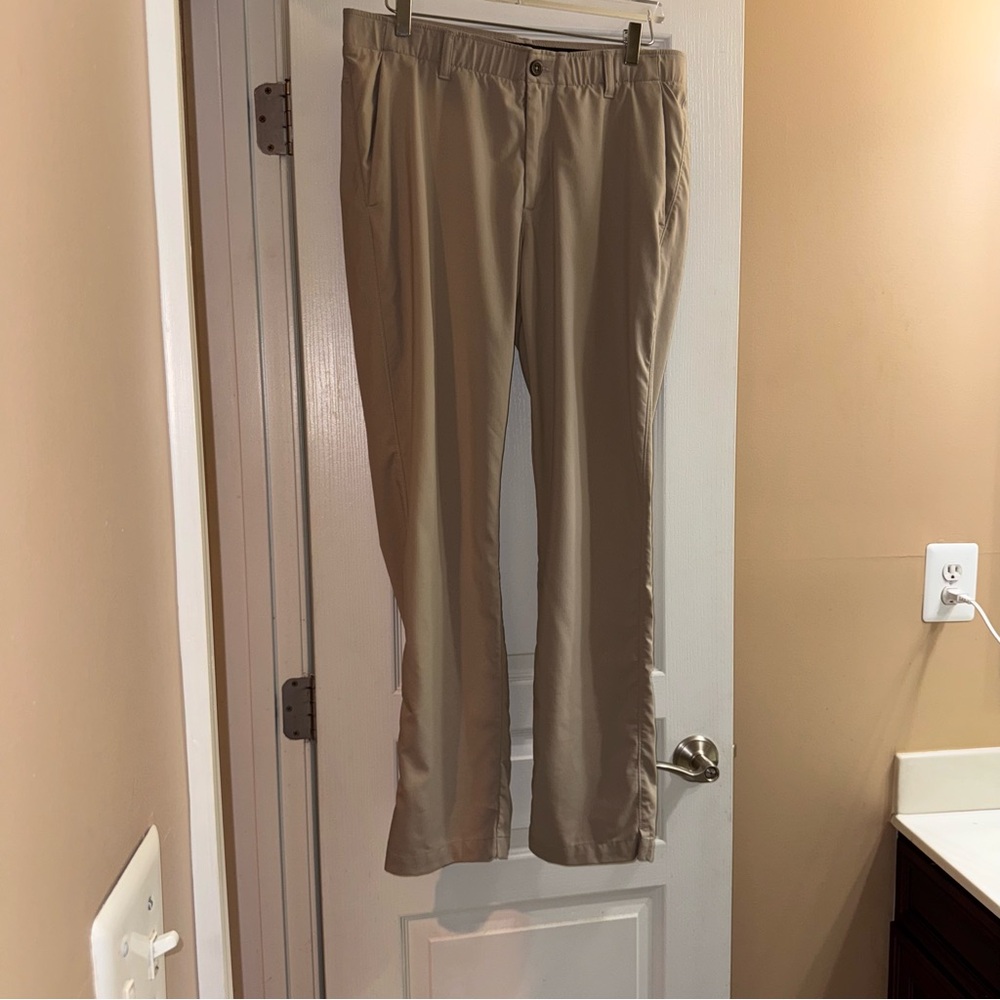 Under Armour Men's Khaki Chinos